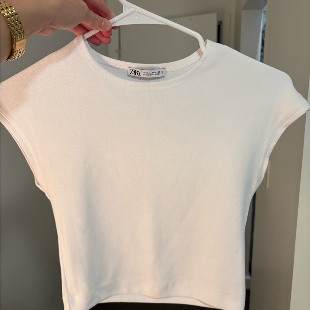 Zara Women's Classic White Short Sleeve Tee